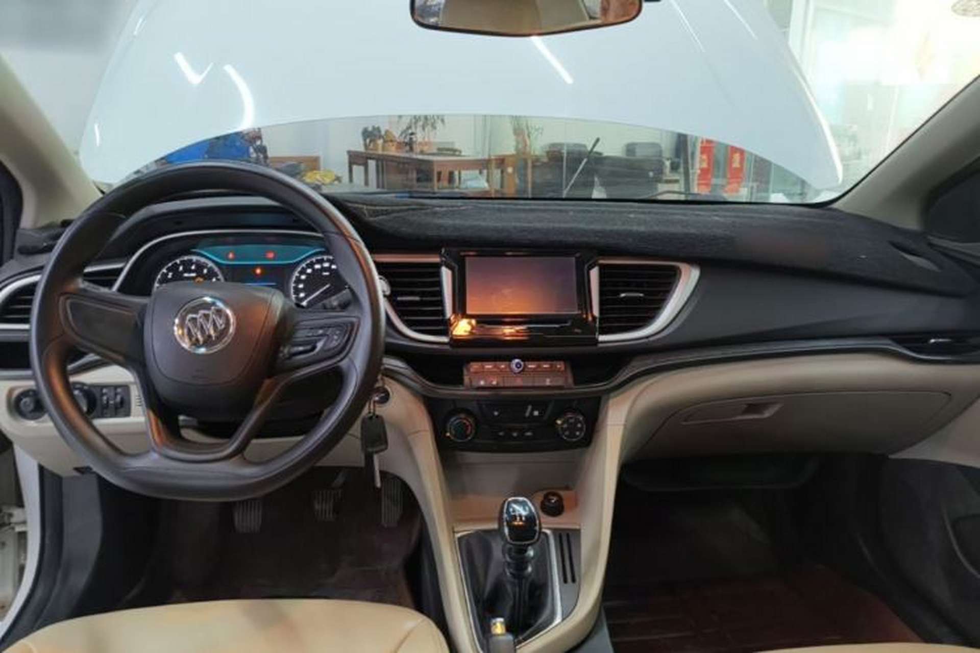 Used Buick GT 2015 15N Manual Entry-Level Trim Center Console