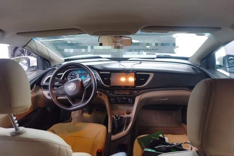 Used Buick GT 2015 15N Manual Entry-Level Trim Center Console