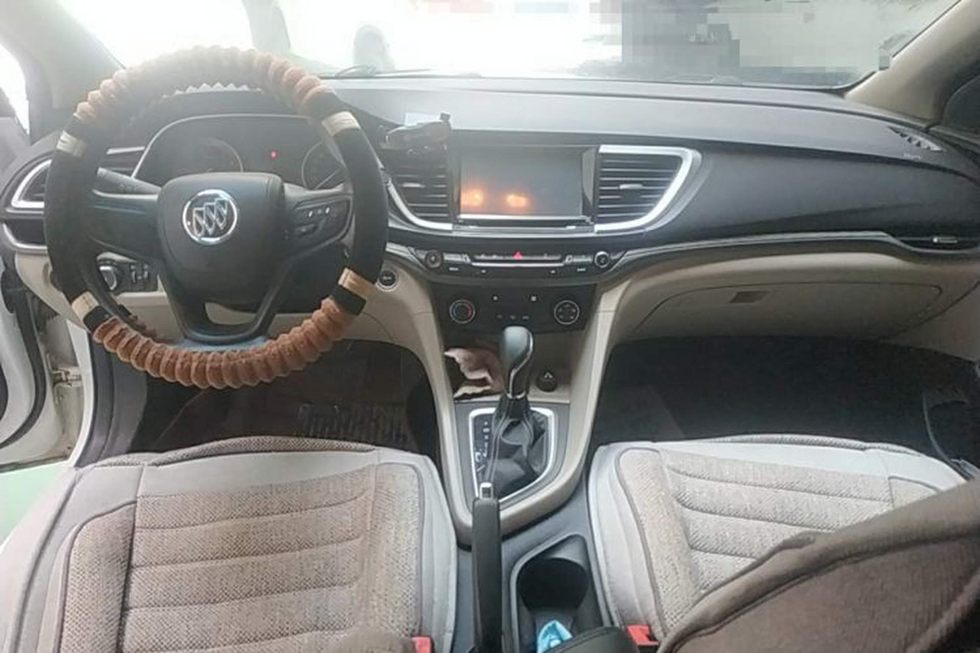 Used Buick GT 2015 15N Automatic Entry-Level Trim Center Console