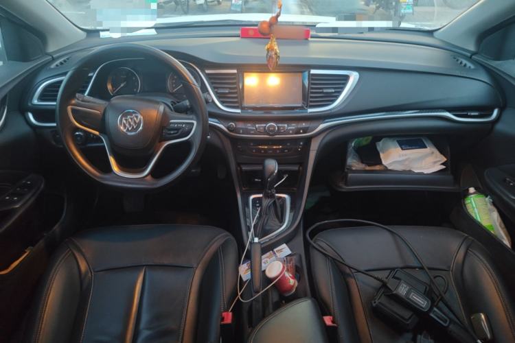 Used Buick GT 2015 15N Automatic Deluxe Edition Center Console