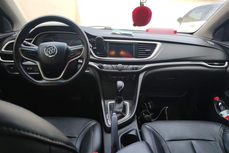 Used Buick GT 2015 18T Dual-Clutch Luxury Model Center Console