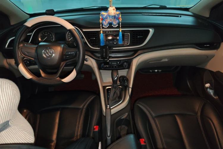 Used Buick GT 2015 18T Dual-Clutch Elite Model Center Console