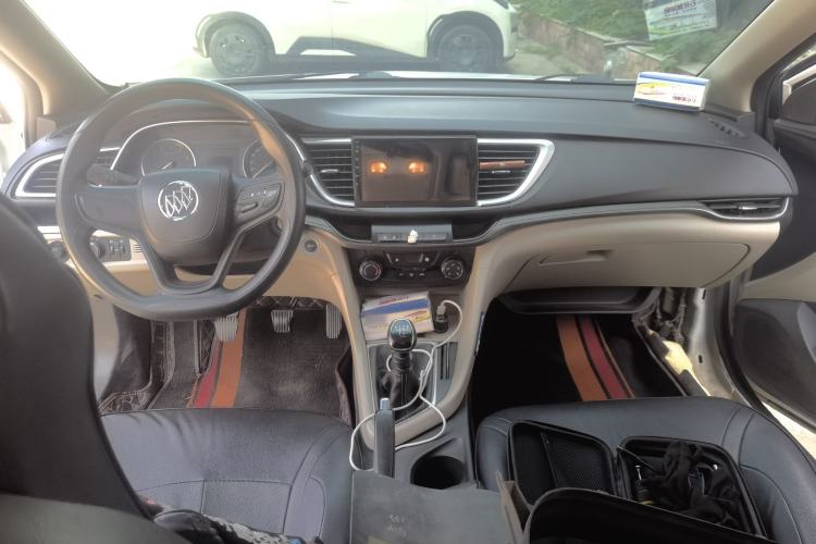 Used Buick GT 2015 15N Manual Entry-Level Trim Center Console