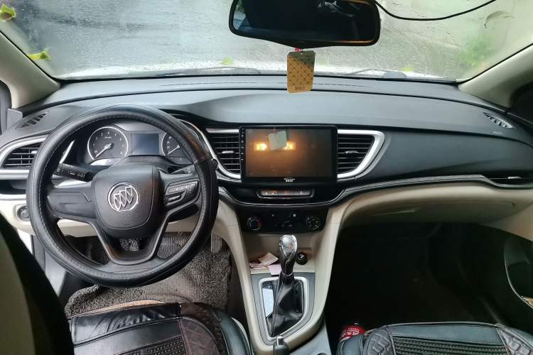 Used Buick GT 2015 15N Automatic Elite Version Center Console