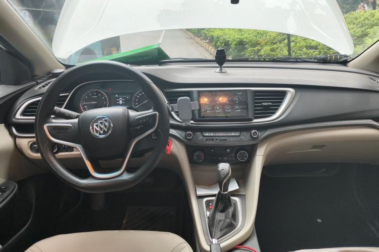 Used Buick GT 2015 15N Automatic Elite Version Center Console