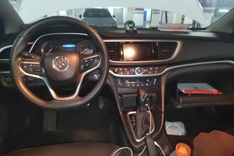 Used Buick GT 2015 18T Dual-Clutch Luxury Model Center Console