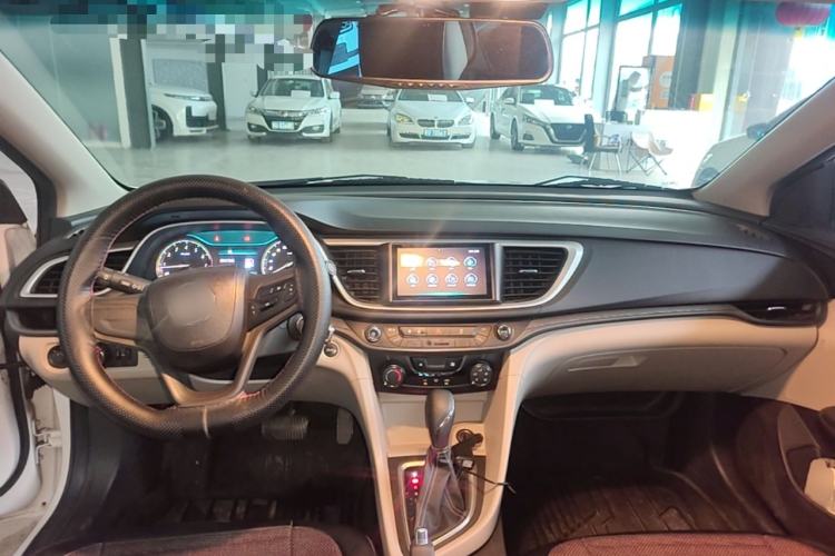 Used Buick GT 2015 15N Automatic Elite Version Center Console