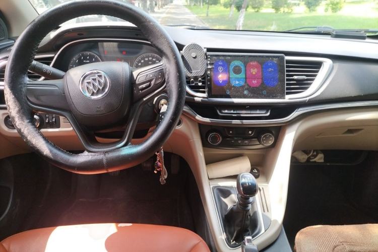 Used Buick GT 2015 15N Manual Entry-Level Trim Center Console