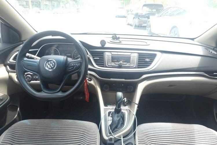 Used Buick GT 2015 15N Automatic Elite Version Center Console