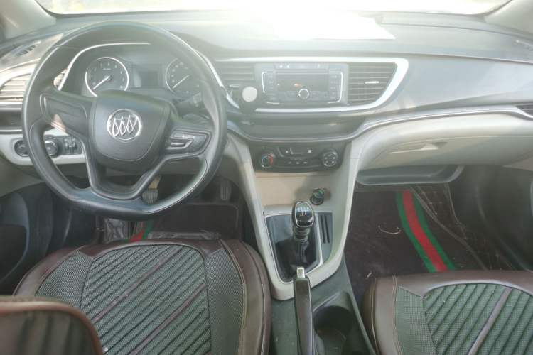 Used Buick GT 2015 15N Manual Entry-Level Trim Center Console