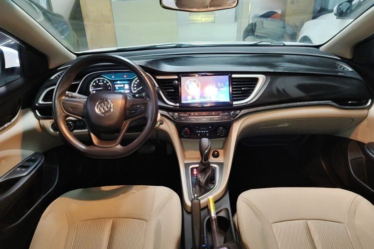 Used Buick GT 2015 15N Automatic Elite Version Center Console