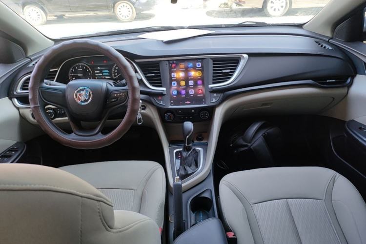 Used Buick GT 2015 18T Dual-Clutch Elite Model Center Console