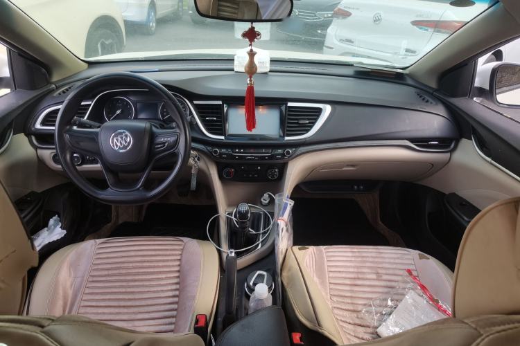 Used Buick GT 2015 15N Manual Luxury Version Center Console