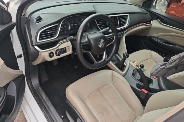 Used Buick GT 2015 15N Manual Luxury Version Center Console