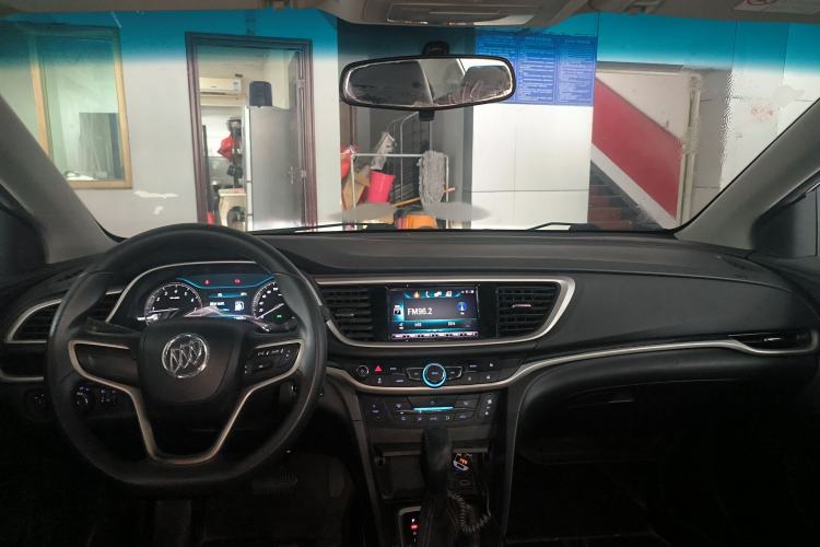 Used Buick GT 2015 15N Automatic Deluxe Edition Center Console