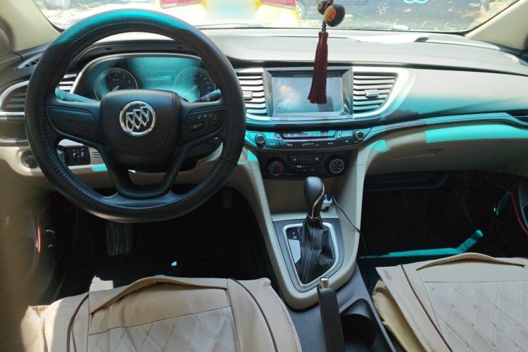Used Buick GT 2015 15N Automatic Elite Version Center Console