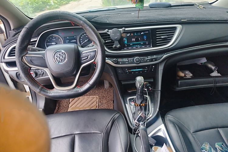 Used Buick GT 2015 15N Automatic Deluxe Edition Center Console
