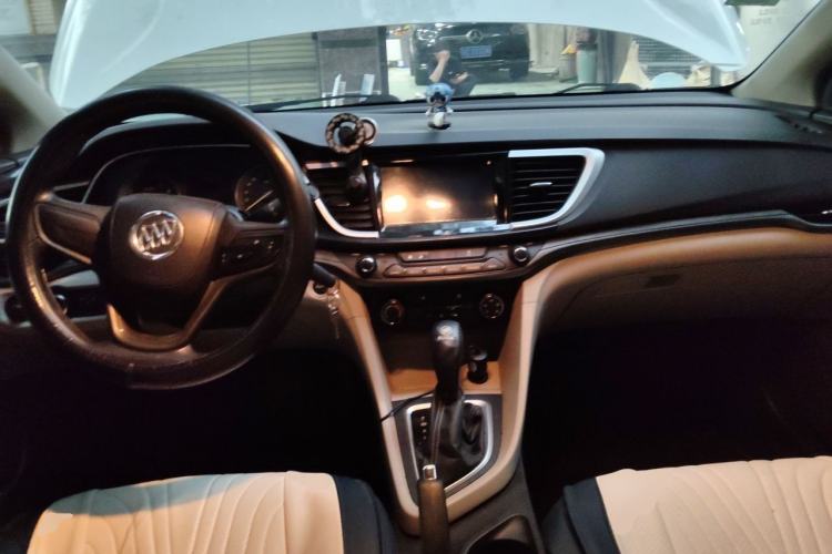 Used Buick GT 2015 15N Automatic Deluxe Edition Center Console