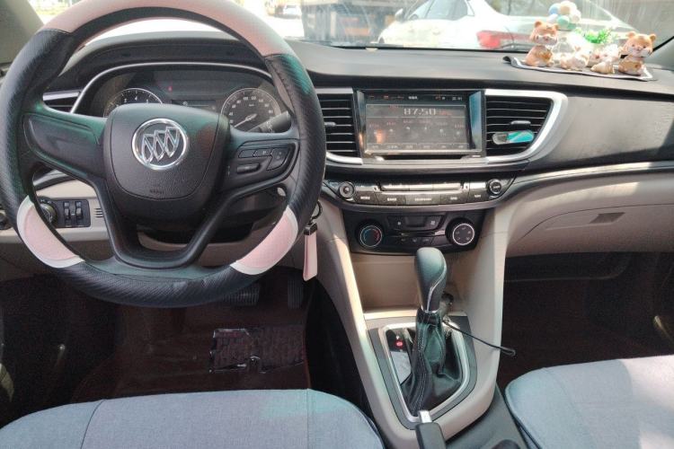 Used Buick GT 2015 15N Automatic Elite Version Center Console