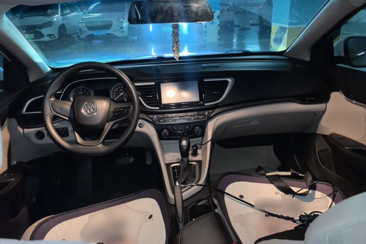 Used Buick GT 2015 15N Automatic Elite Version Center Console