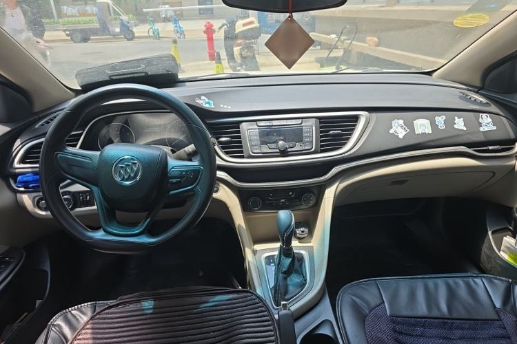 Used Buick GT 2015 15N Automatic Elite Version Center Console