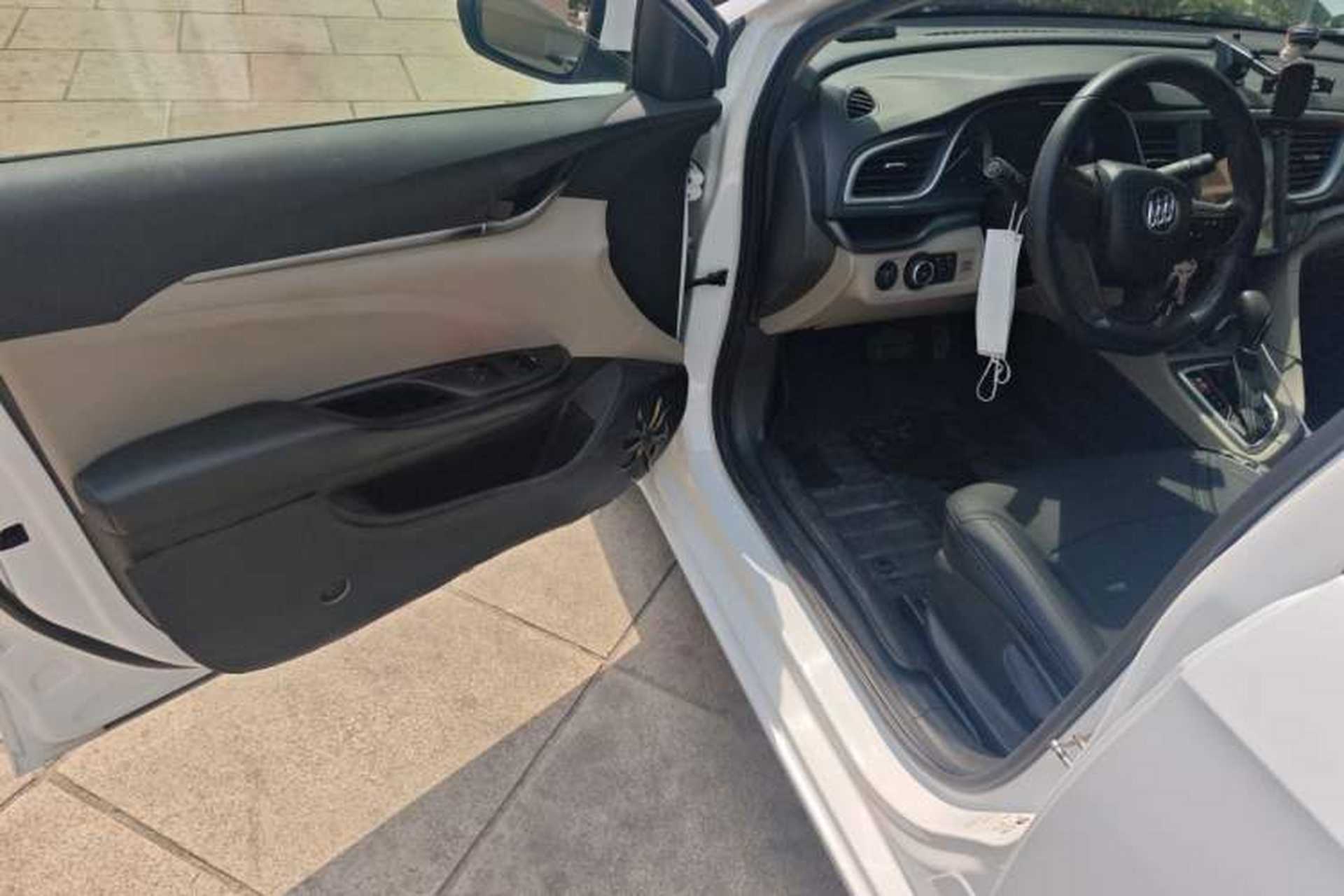 Used Buick GT 2015 15N Automatic Elite Version Driver Seat