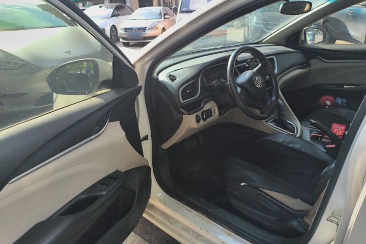Used Buick GT 2015 15N Automatic Elite Version Driver Seat