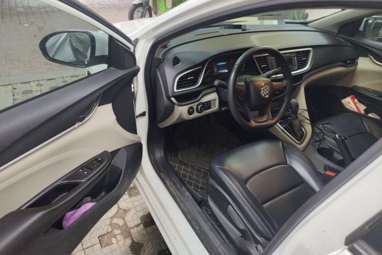 Used Buick GT 2015 15N Automatic Elite Version Driver Seat