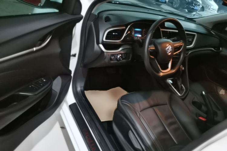 Used Buick GT 2015 15N Automatic Deluxe Edition Driver Seat