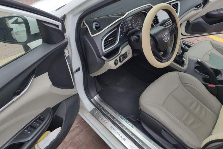 Used Buick GT 2015 15N Manual Elite Edition Driver Seat