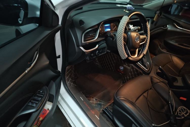 Used Buick GT 2015 15N Automatic Deluxe Edition Driver Seat