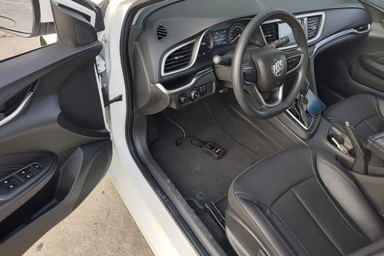 Used Buick GT 2015 15N Automatic Deluxe Edition Driver Seat
