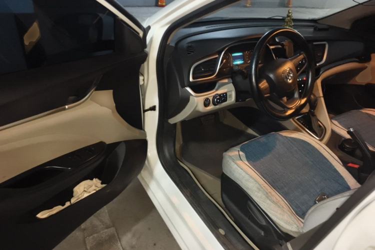 Used Buick GT 2015 15N Automatic Elite Version Driver Seat