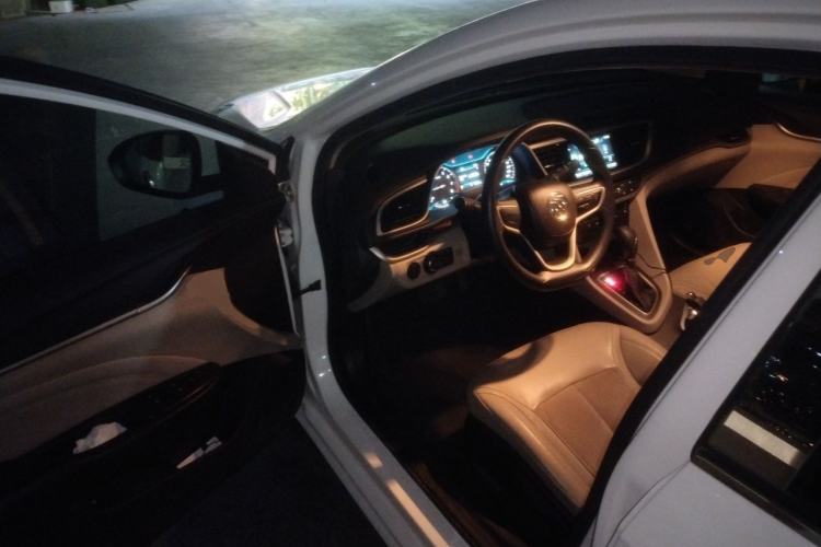 Used Buick GT 2015 15N Automatic Deluxe Edition Driver Seat