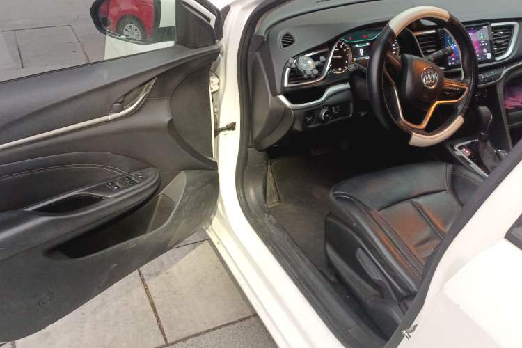 Used Buick GT 2015 15N Automatic Deluxe Edition Driver Seat