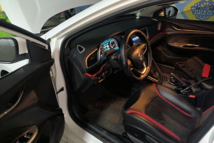 Used Buick GT 2015 18T Dual-Clutch Sport Flagship Model Driver Seat