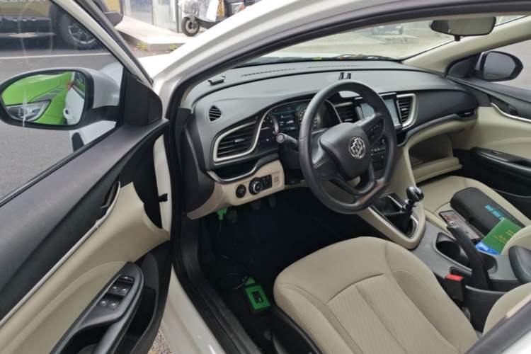 Used Buick GT 2015 15N Manual Elite Edition Driver Seat