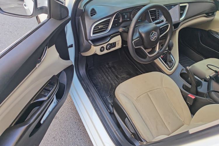 Used Buick GT 2015 15N Automatic Elite Version Driver Seat