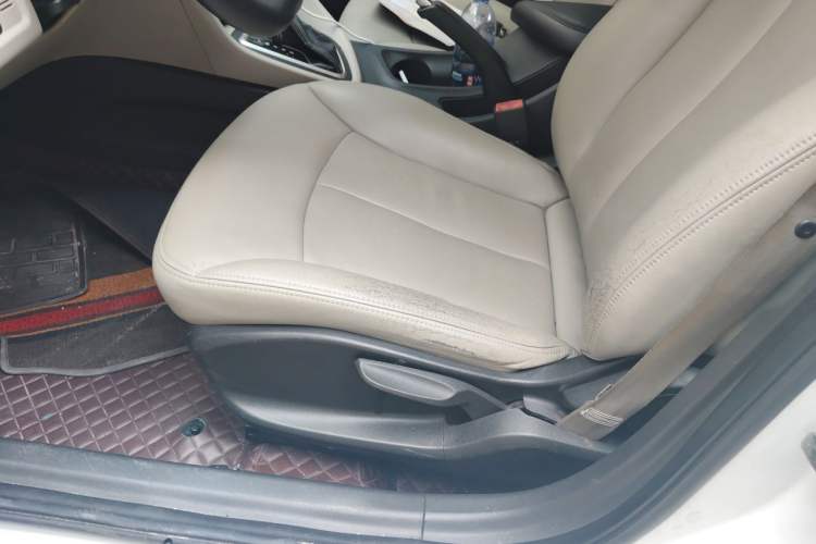 Used Buick GT 2015 15N Automatic Elite Version Driver Seat