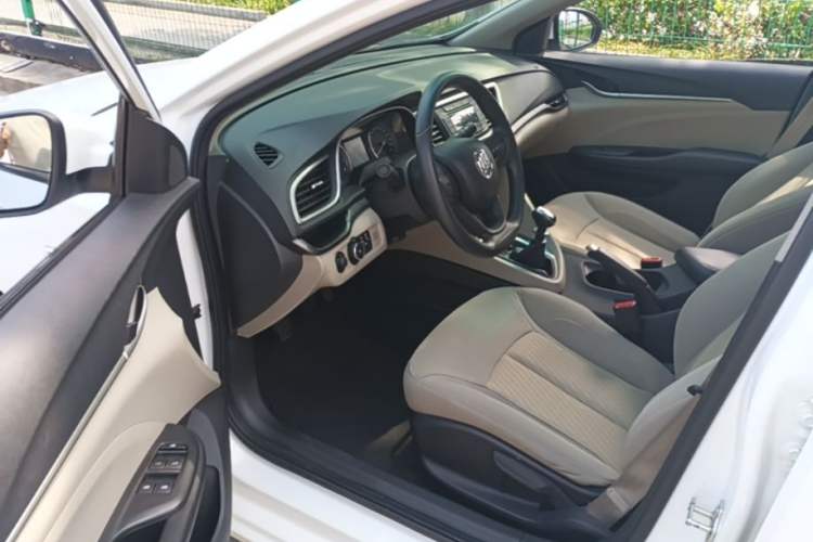 Used Buick GT 2015 15N Manual Elite Edition Driver Seat
