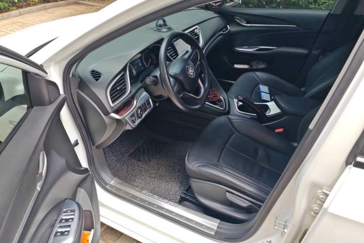 Used Buick GT 2015 15N Automatic Deluxe Edition Driver Seat
