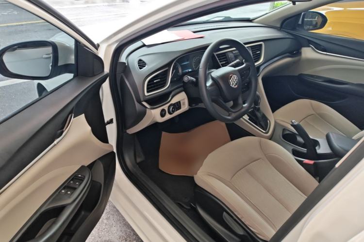 Used Buick GT 2015 15N Automatic Elite Version Driver Seat