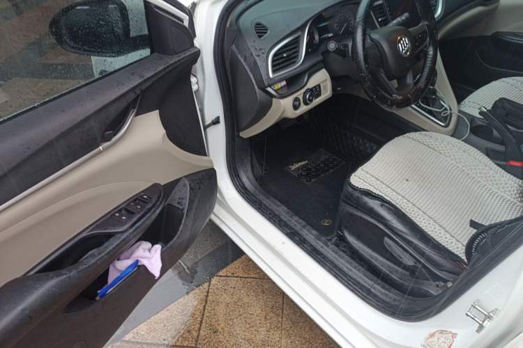 Used Buick GT 2015 15N Automatic Deluxe Edition Driver Seat