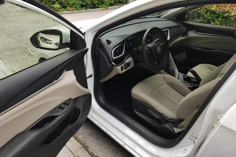 Used Buick GT 2015 15N Automatic Entry-Level Trim Driver Seat