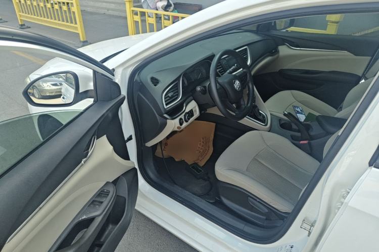 Used Buick GT 2015 15N Automatic Elite Version Driver Seat