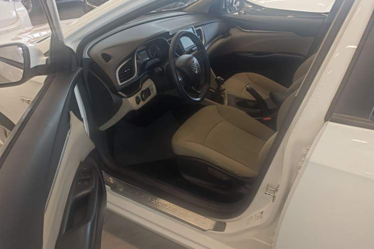 Used Buick GT 2015 15N Manual Elite Edition Driver Seat