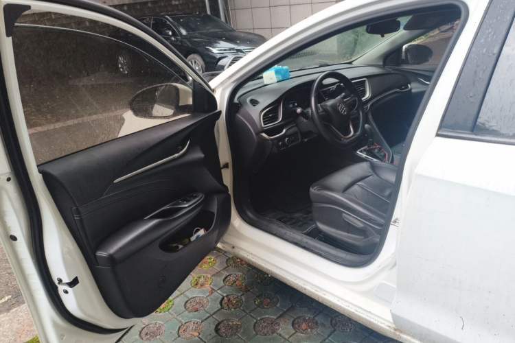 Used Buick GT 2015 15N Automatic Deluxe Edition Driver Seat