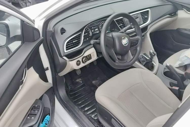 Used Buick GT 2015 15N Manual Elite Edition Driver Seat