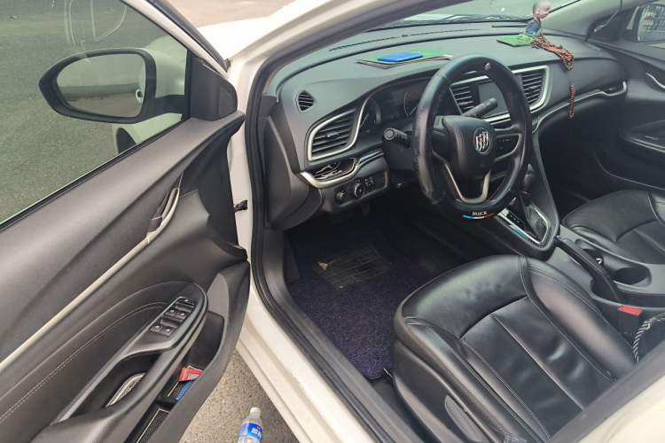 Used Buick GT 2015 15N Automatic Deluxe Edition Driver Seat