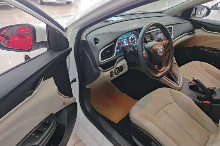 Used Buick GT 2015 15N Automatic Elite Version Driver Seat
